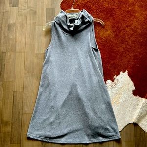 Grey Small turtleneck flowy sweater.